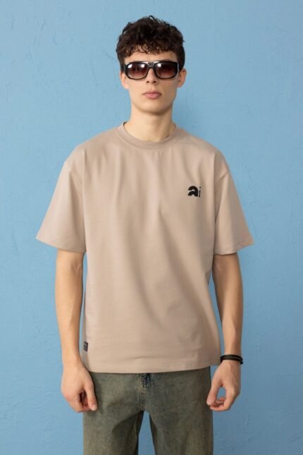 Minimal Baskılı Kahverengi Oversize Erkek T-shirt