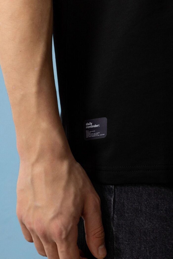 Halı Deseni İşlemeli Siyah Oversize Erkek T-shirt - Görsel 2