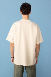 Halı Deseni İşlemeli Kırık Beyaz Oversize Erkek T-shirt - Görsel 2
