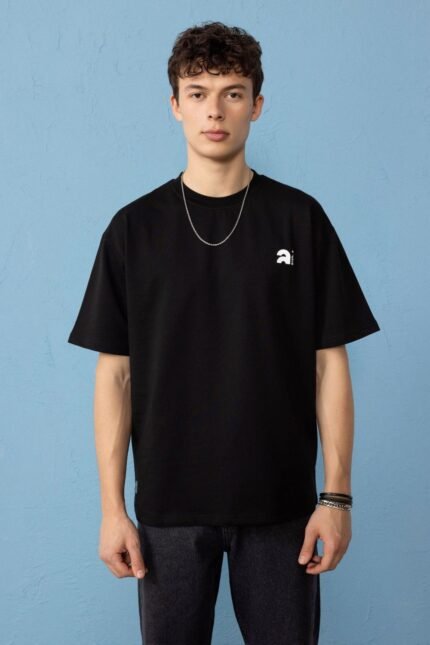 Minimal Baskılı Siyah Oversize Erkek T-shirt