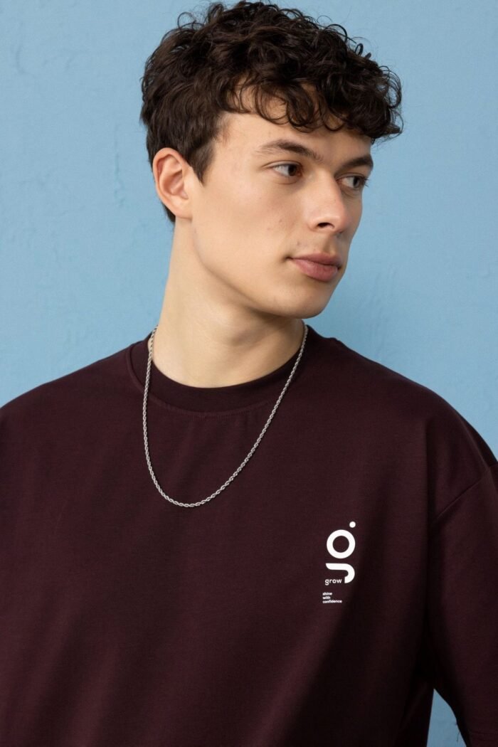 Minimal Baskılı Bordo Oversize Erkek T-shirt - Görsel 2