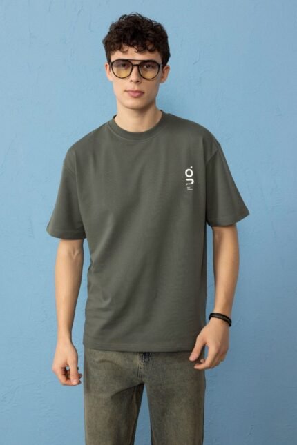 Minimal Baskılı Haki Oversize Erkek T-shirt